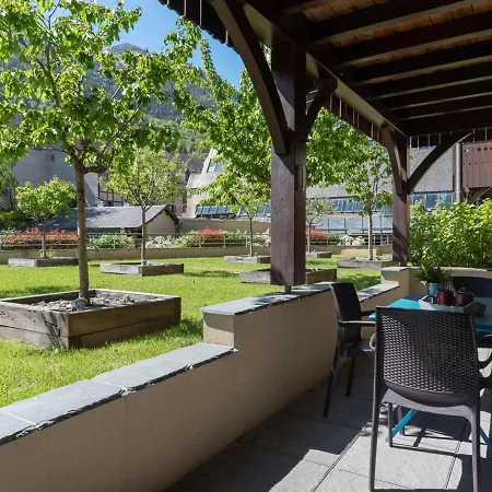Superbe Pour 6 Avec Terrasse, Jardin Prive, Wi-fi Gratuit Et Parkings - Saint-lary Centre - Fr-1-296-320 *